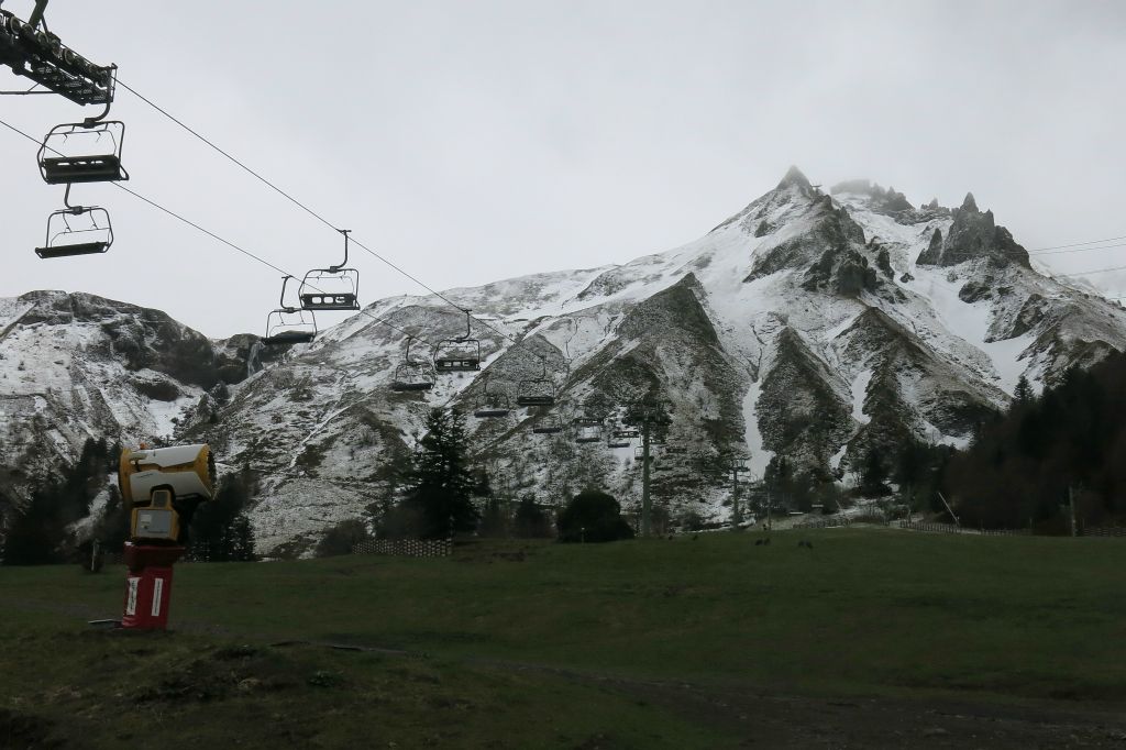 Avec la neige tombée dans la nuit, la station pourrait presque ouvrir !